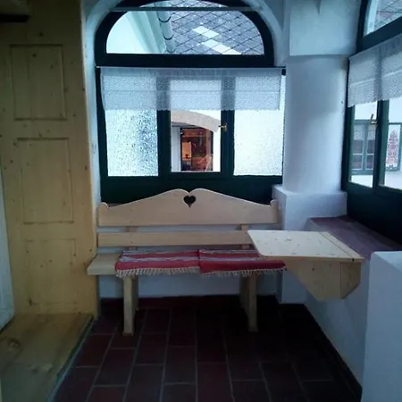 Oeregfenyo Porta Orseg-magyarszombatfa *