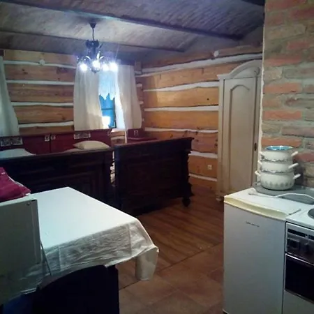 Oeregfenyo Porta Orseg-magyarszombatfa